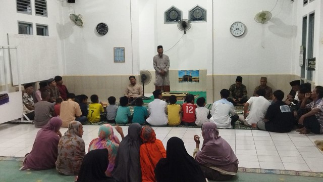 Pererat Silaturahmi, Pengurus & Jemaah Musholla Al-Jihad Jalan Perwira Gelar Halal Bi Halal