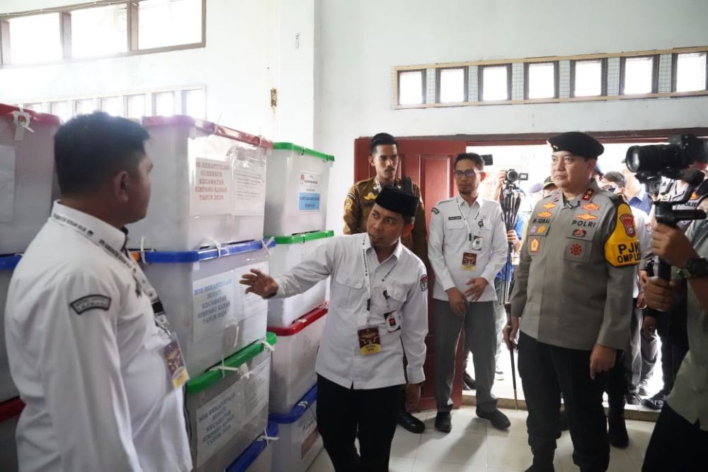 Kapolda Riau Tinjau Rapat Pleno Pilkada Rohil