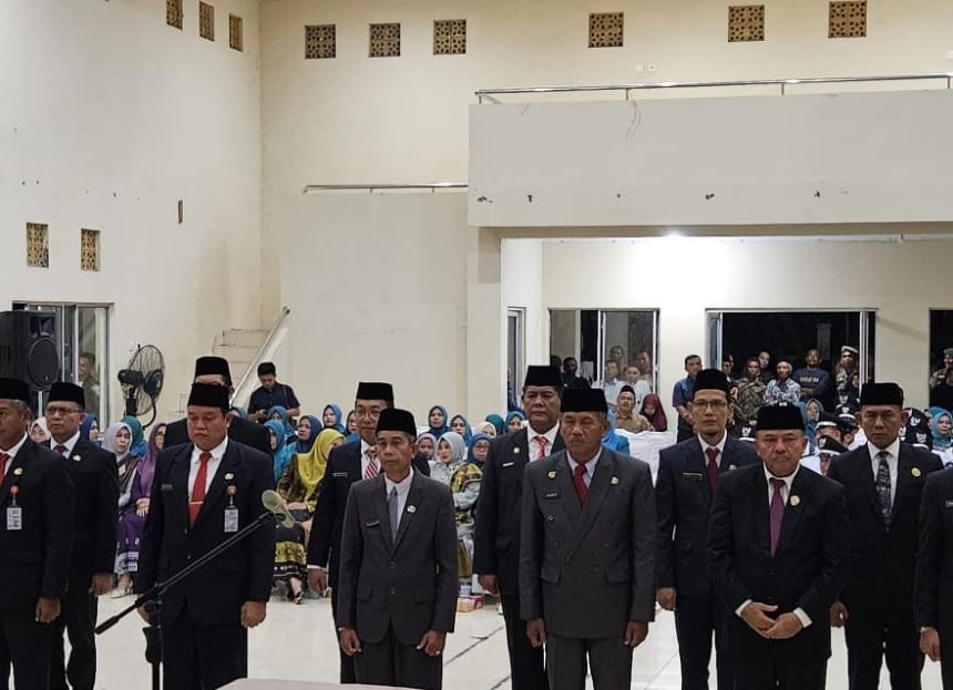 Bupati Kuansing Lantik 16 Pejabat Eselon II, Tekankan Peningkatan Pelayanan dan Hindari Gaya Hidup Hedon
