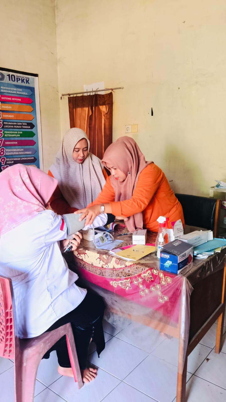 Posyandu Desa Tebing Tinggi, Kecamatan Benai, Kabupaten Kuantan Singingi agendakan program posyandu bulanan.